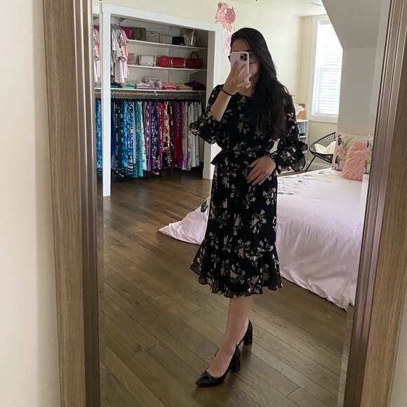 Calvin Klein Dresses & Skirts - Calvin Klein Black Midi Floral Dress with long sleeves Size 4